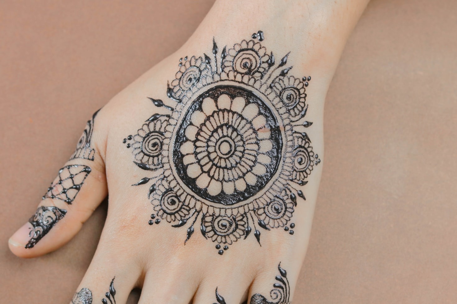 How to Choose the Perfect Mehndi Design for Any Event