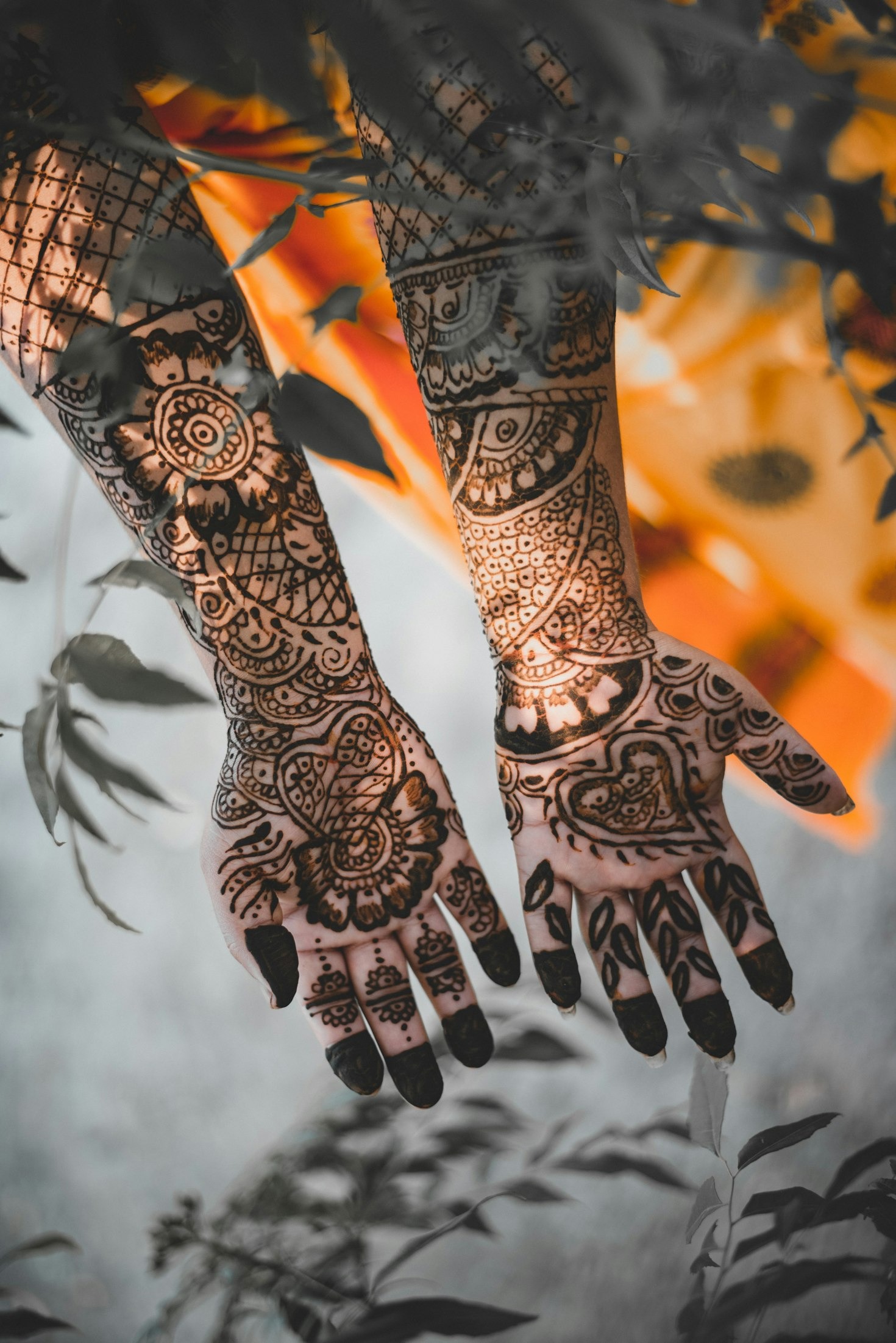 Simple Mehndi Designs for Quick Festive Glam