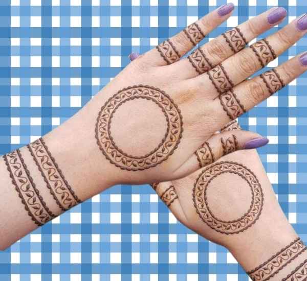 Beautiful Simple Gol Tikki mehndi design for both front and back hand