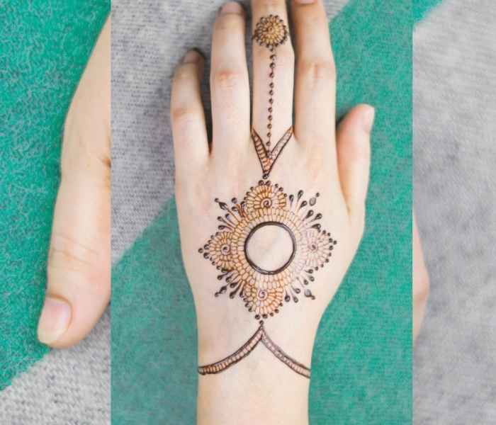 Beautiful Simple Gol Tikki mehndi design for both front and back hand