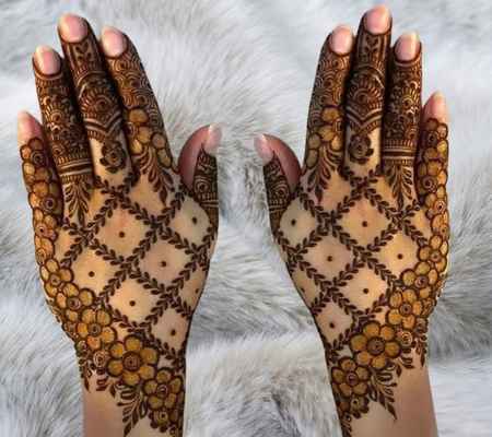 royal front hand mehndi design 