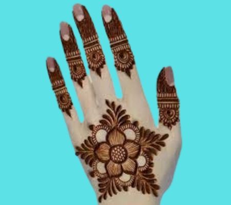 Beautiful Simple Gol Tikki mehndi design for both front and back hand