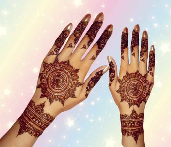Beautiful Simple Gol Tikki mehndi design for both front and back hand