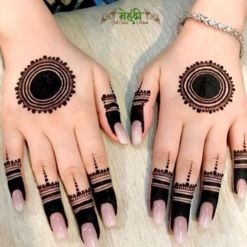 Beautiful Simple Gol Tikki mehndi design for both front and back hand